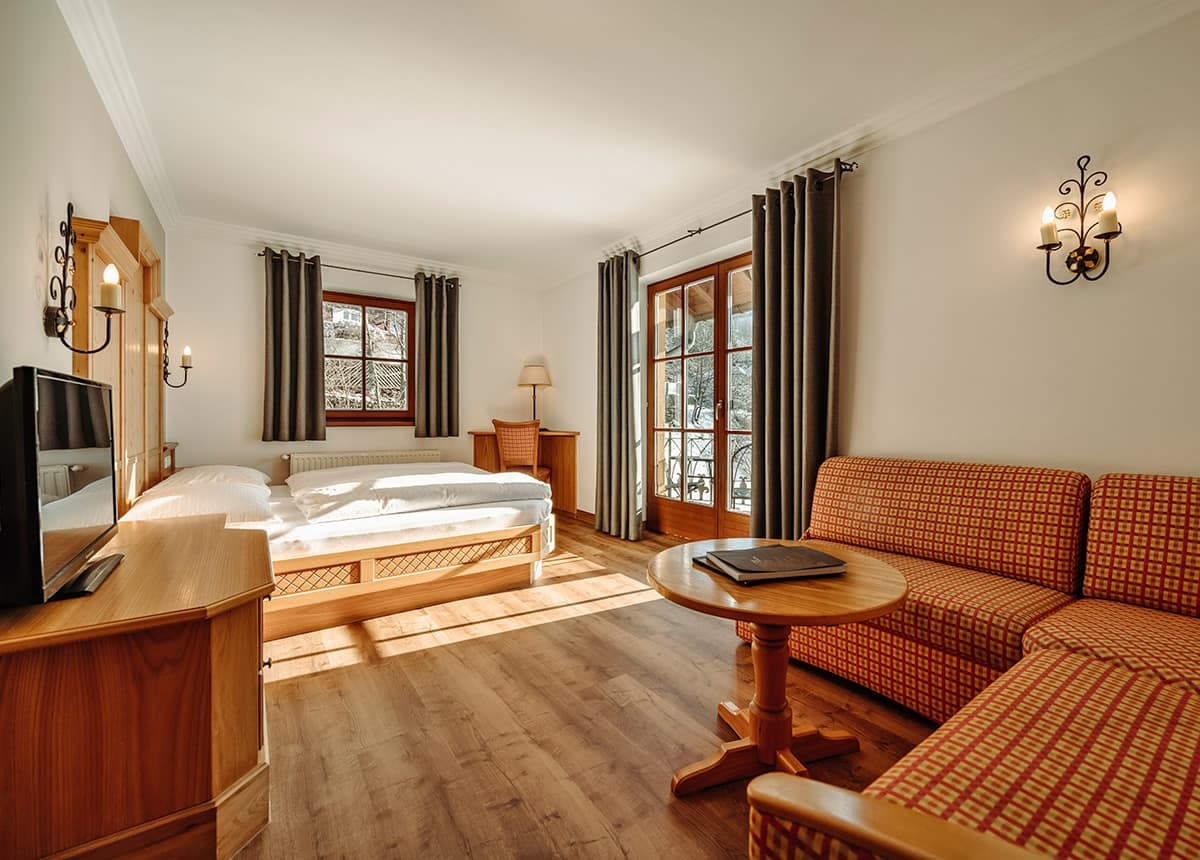 Familiensuite mit Balkon