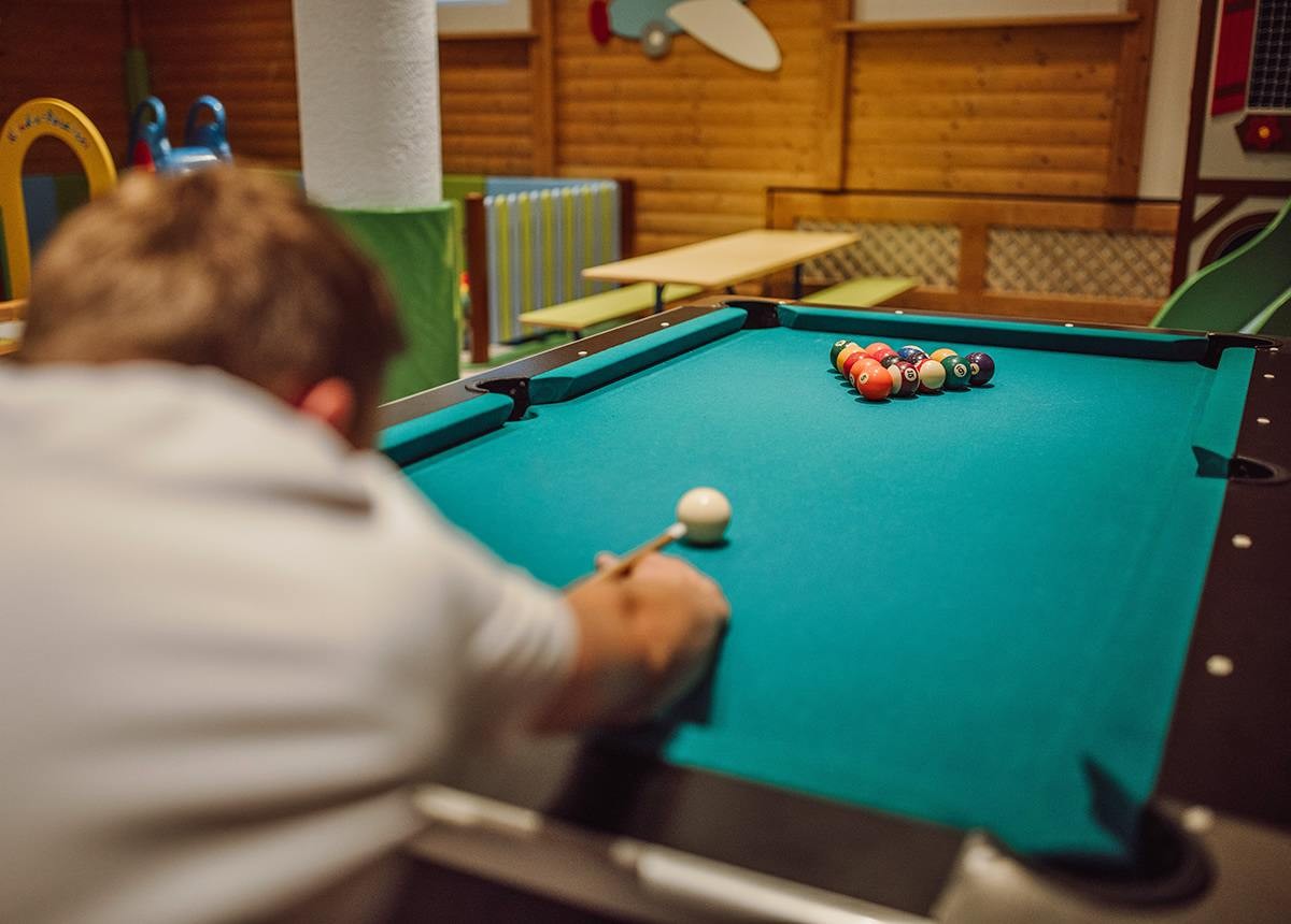 Billard spielen