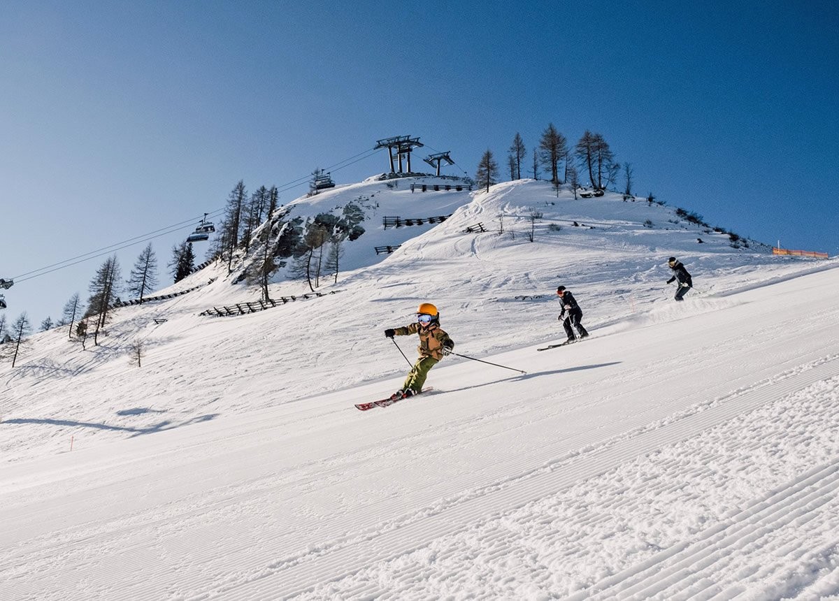 Skifahrer auf der Piste